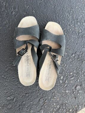 Mephisto Women's Black Suede Buckle Slide Sandals size 38